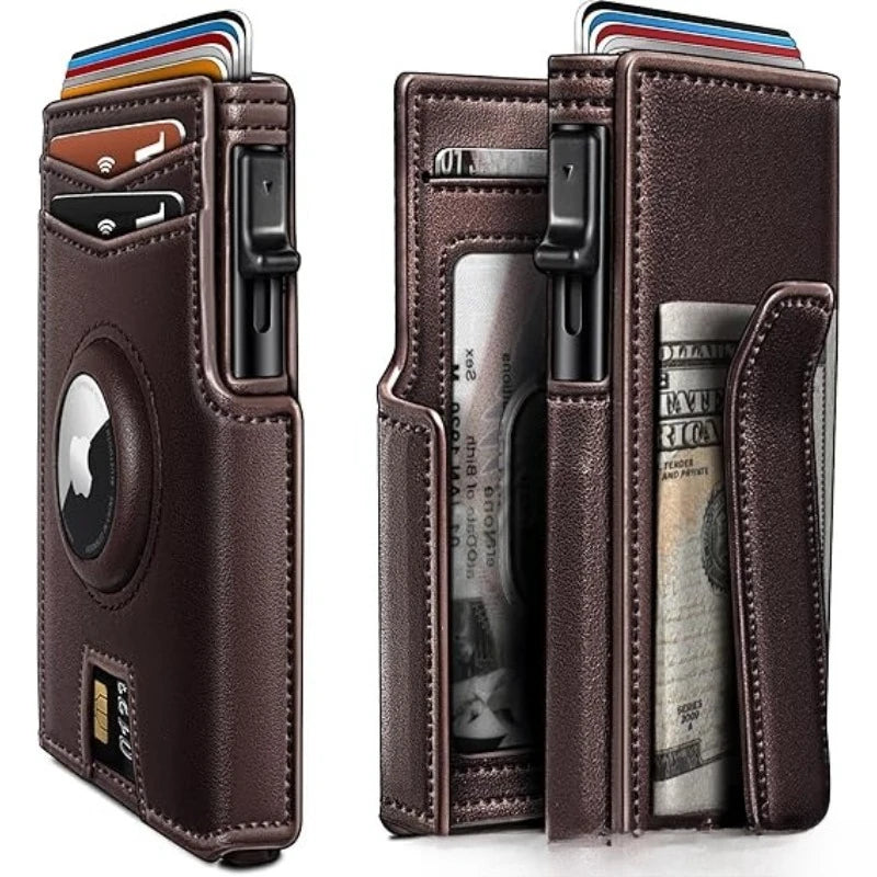 Cartera de aluminio plegable marrón oscuro para hombre mostrando varias tarjetas y efectivo dentro.