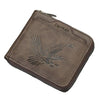 Cartera de cuero marrón oscuro grabada con la silueta de un águila y el nombre CarrKen.