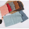Collection de porte-passeport et portefeuille en cuir imperméable dans diverses nuances de rose, marron, vert et gris