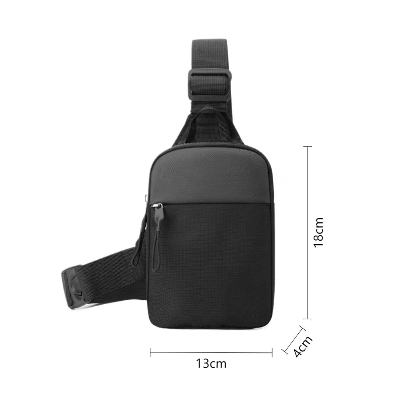 Bolso cruz impermeable negro con correa ajustable y dimensiones de 13x4x18 cm