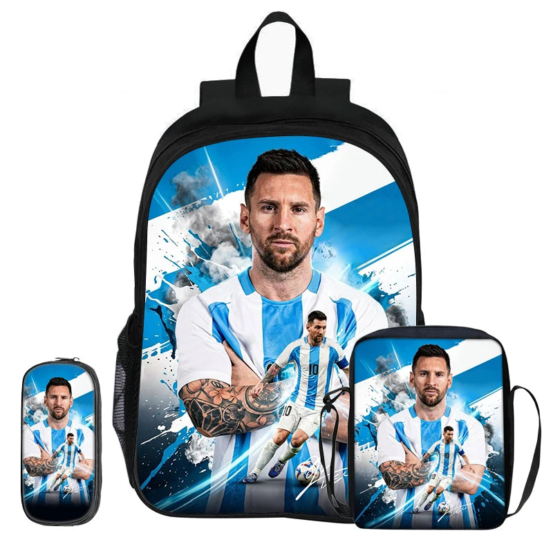 Schwarzer Rucksack mit Fußballspieler-Grafik auf der Vorderseite.