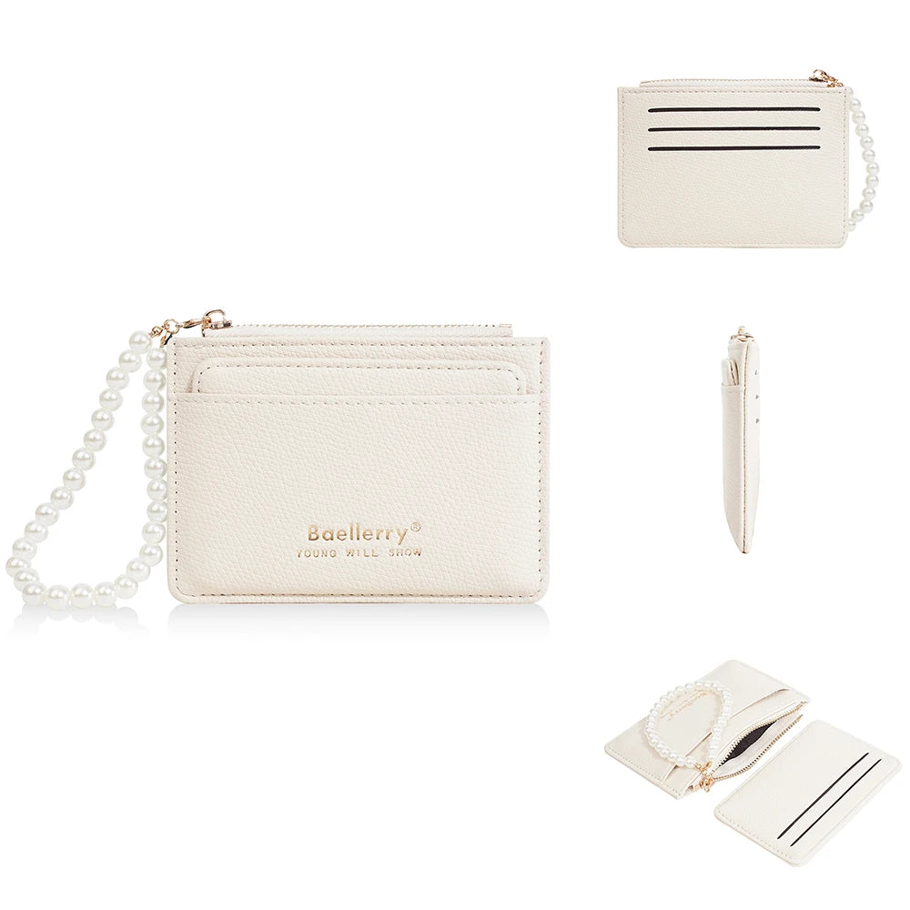 Beige Lederwallet mit Goldkette und Kartenfach, in verschiedenen Ansichten.