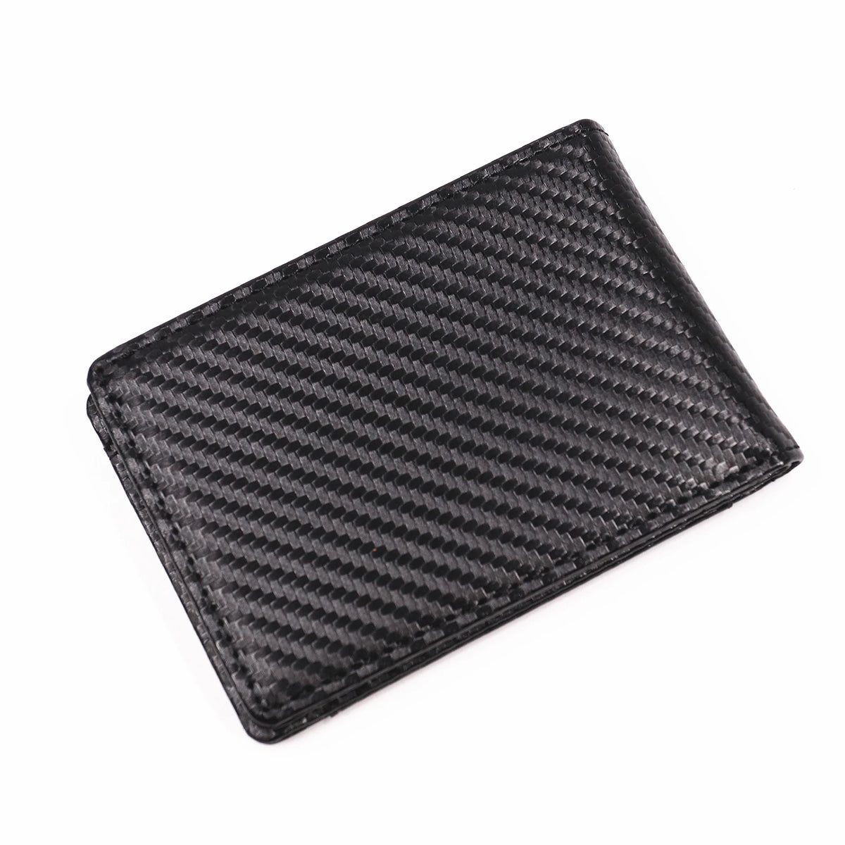 Cartera delgada de cuero tejido negro con patrón diagonal.