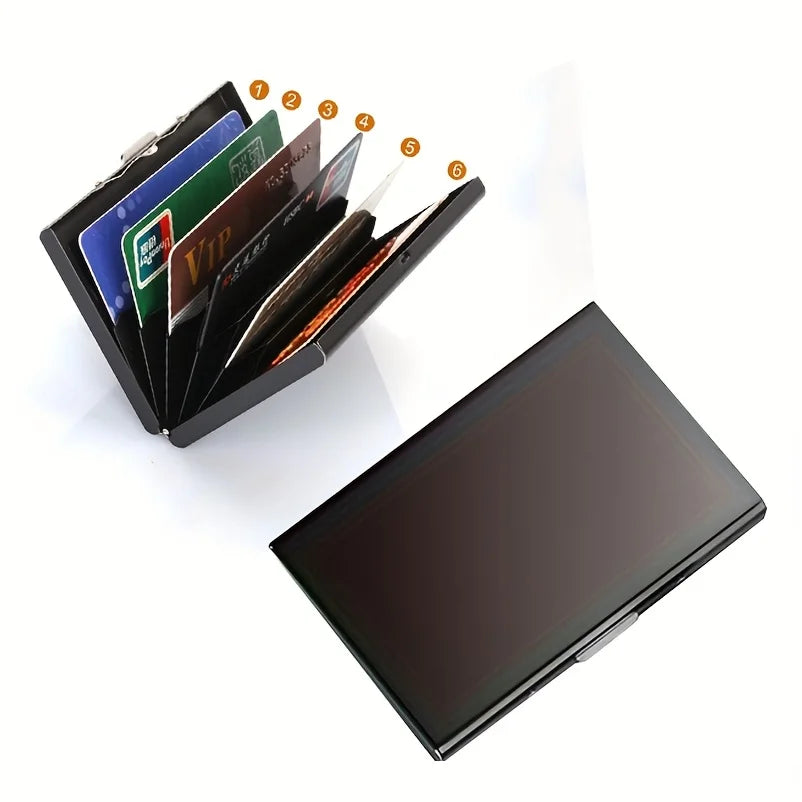 Schwarze Metal-RFID-Kreditkarten-Wallet mit mehreren Karten in einem Schutzhülle.