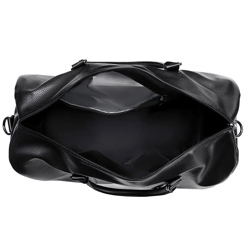 Maleta de viaje retro de cuero negro para motocicleta, abierta con interior oscuro