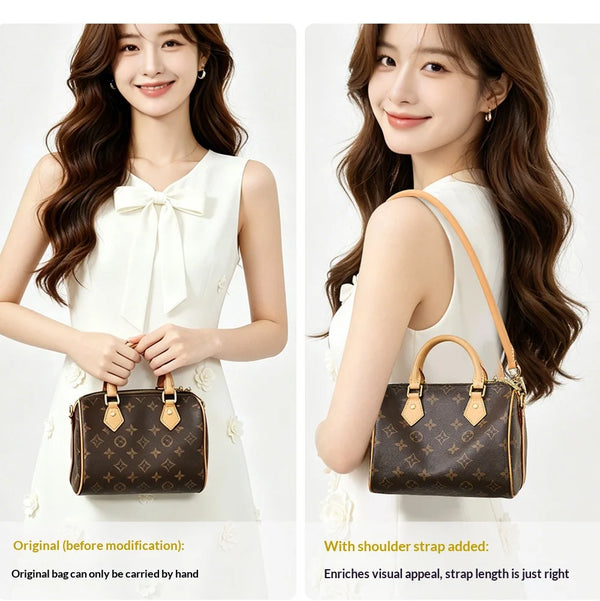 Eine Frau modelliert eine braune Kunstledertasche mit goldener Trage und zeigt die Tasche über der Schulter.