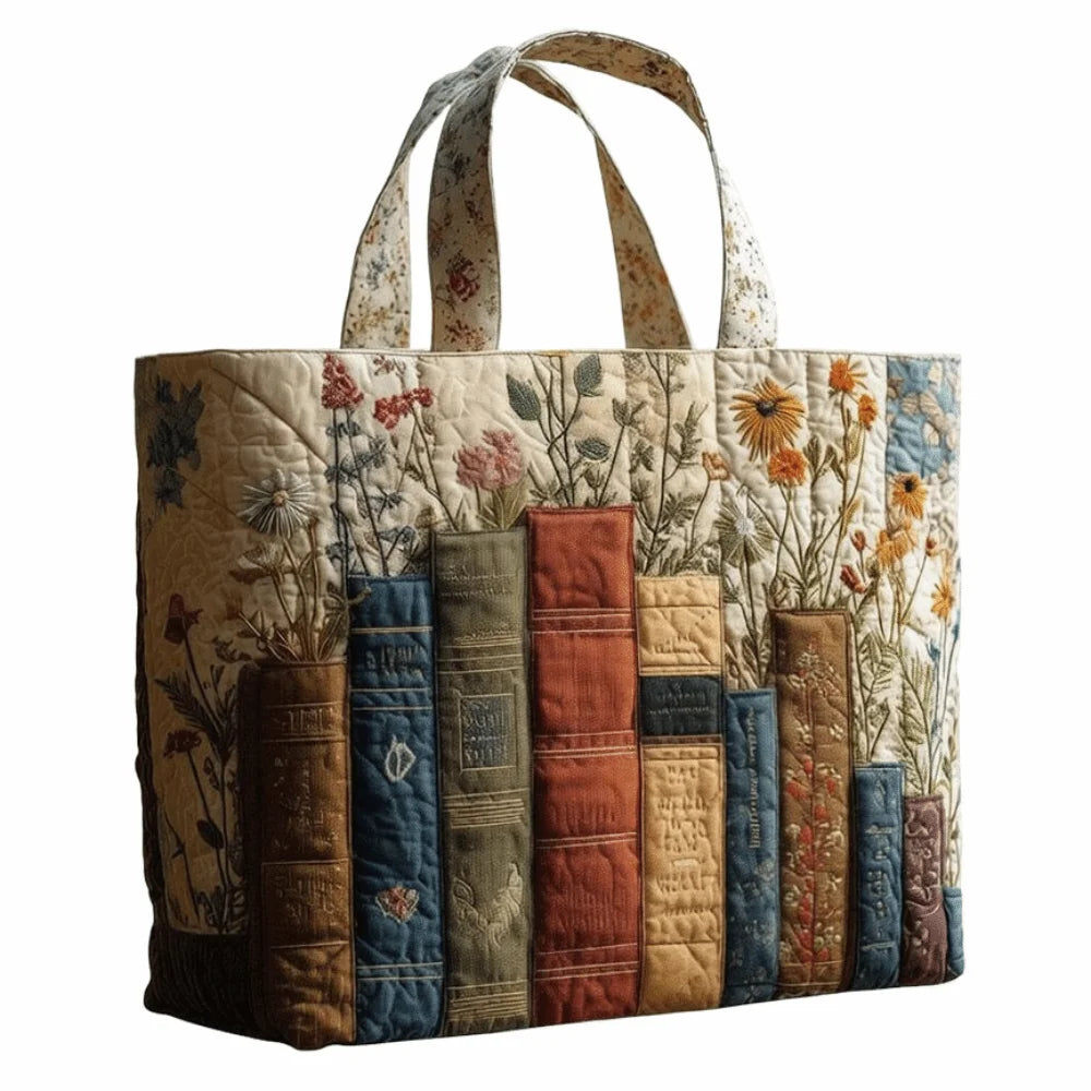 Bolso de tela acolchado vintage con bordado floral claro y tonos naturales.