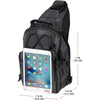 Schwarze taktische MOLLE-Slingtasche mit Mini-Tablet und verschiedenen Fächern.