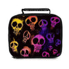 Sac à lunch noir à main avec un motif crâne coloré en jaune, rose et violet.