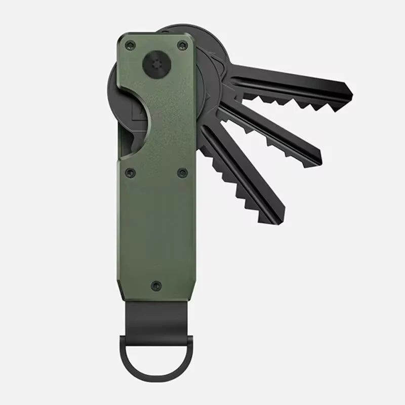 Porte-clés organisateur de clés en métal minimaliste vert olive avec une clé dentelée.