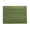 Rechteckige Gelbgrüne Leder-Wallet zur Aufbewahrung von Ausweisen.