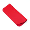 Estuche o bolsa de gafas de cuero PU rojo brillante, mostrada plana.
