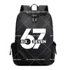 Schwarzer Anime-Stil multifunktionaler Rucksack mit großer weißer Grafik, die die Zahl 67 zeigt