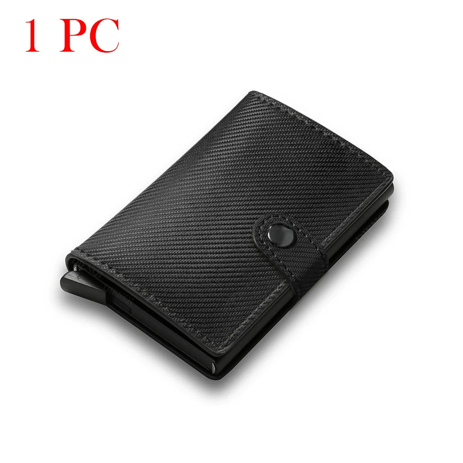 Portefeuille avec porte-cartes en fibre de carbone noire, vue de dessus.