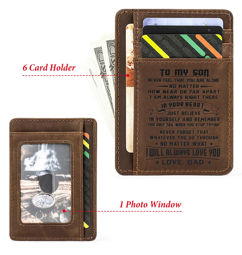 Porte-cartes en cuir marron avec un message pour mon fils et une fenêtre photo, ainsi qu'un autre porte-cartes séparé.