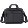Mochila horizontal para hombres negra con correas acolchadas y cierre de solapa.