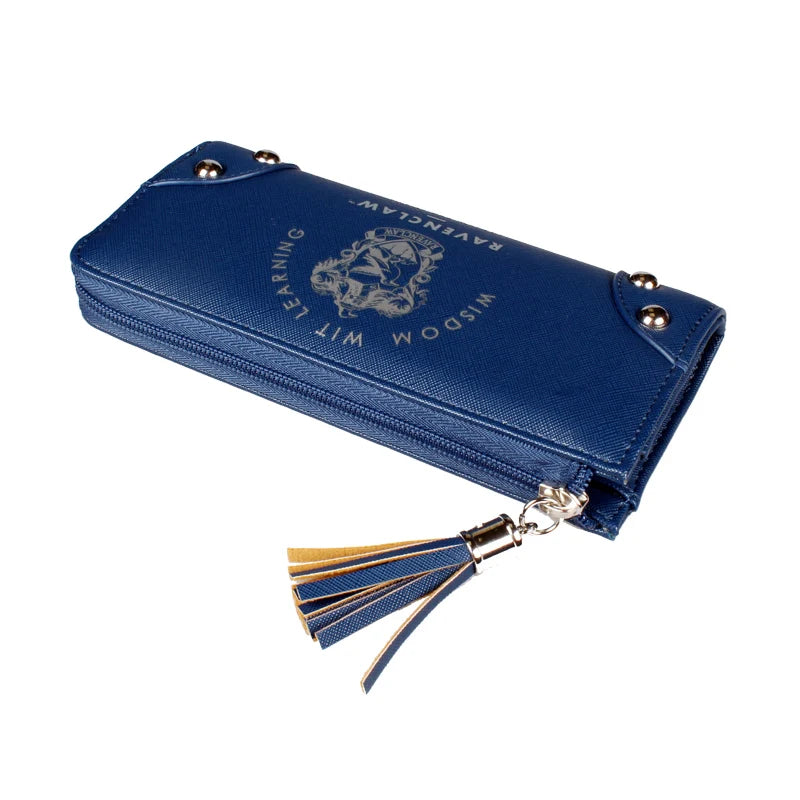 Dunkelblaue Leder-Zipper-Karteinholder mit eingeprägter Verzierung und goldener Quaste.