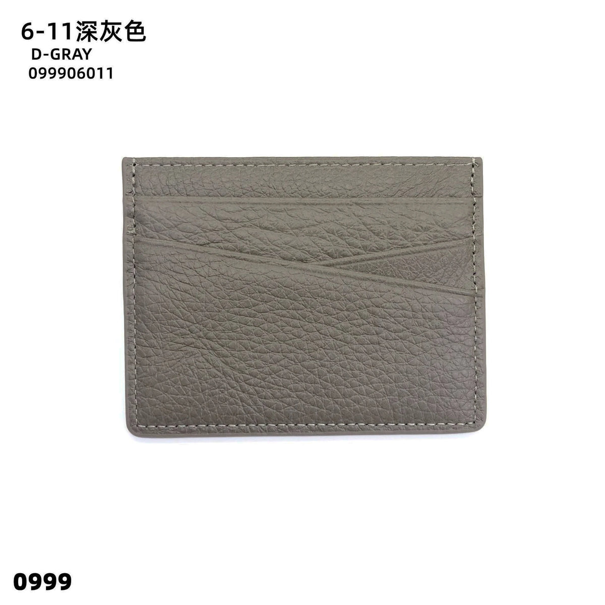 Porte-cartes en cuir véritable gris avec une texture diagonale subtile.
