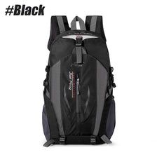 Sac à dos de randonnée noir imperméable avec accents gris et sangles réglables.