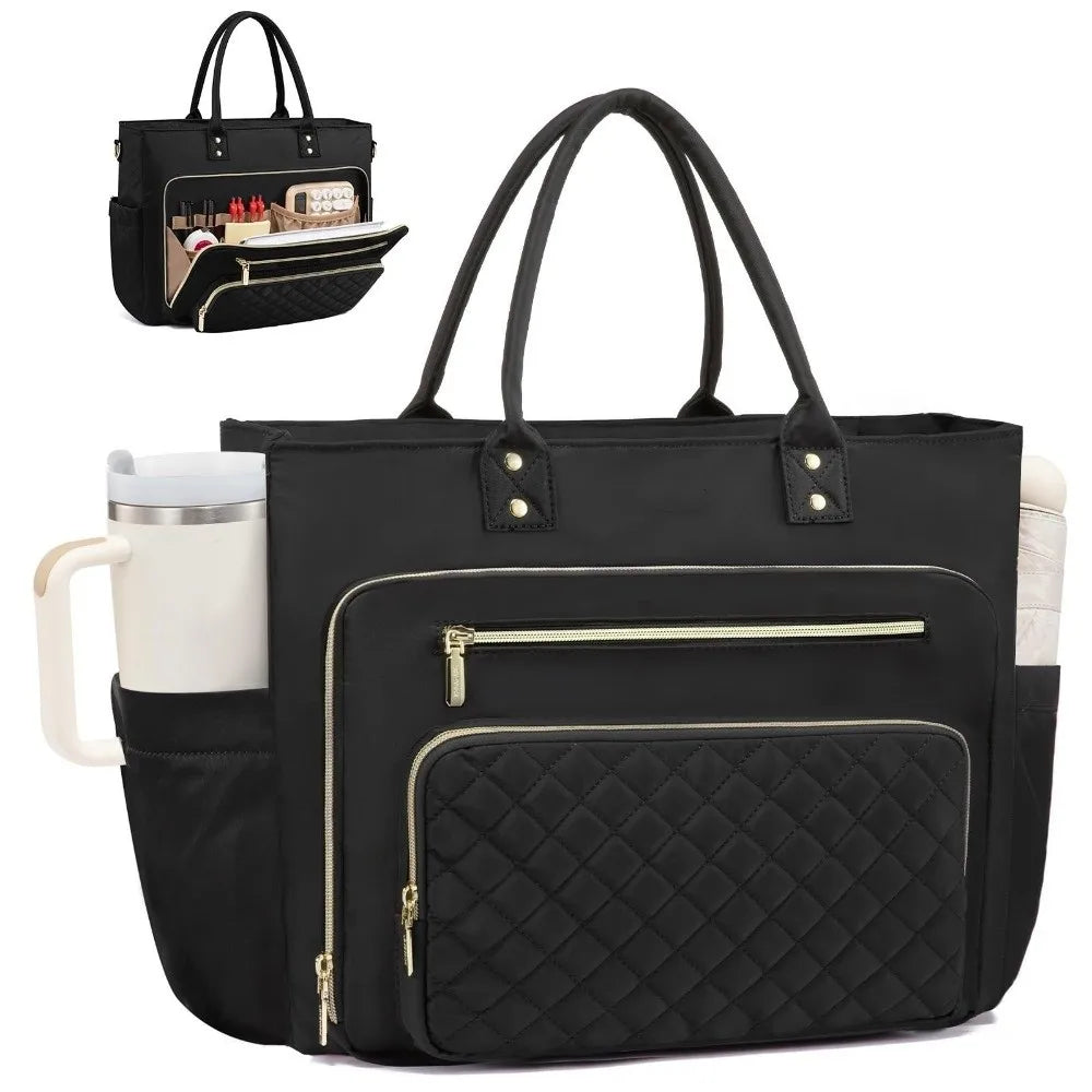 Sac cabas noir résistant à l'eau avec multiples poches, accents dorés et poche matelassée.
