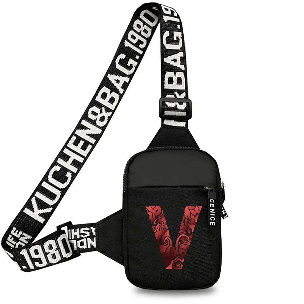 Schwarze Canvas-Tasche mit rotem Initial-V-Design und schwarzem Riemen