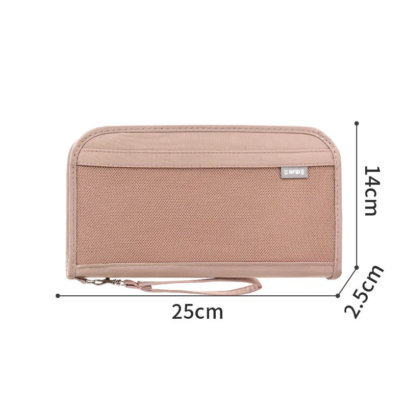 Portefeuille organisateur de voyage premium rose pâle pour cartes et documents, vu à plat.