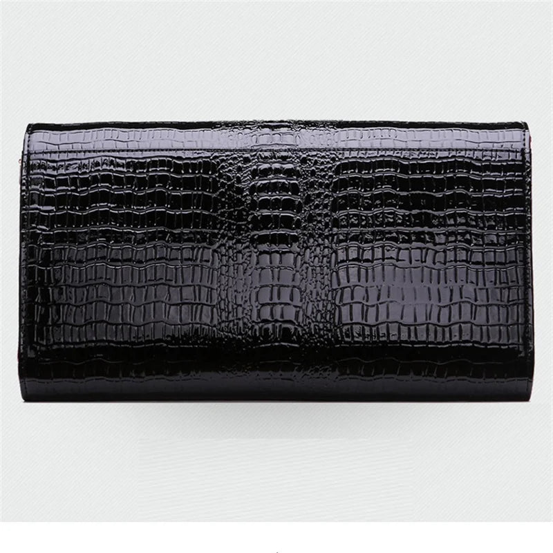 Black alligator pattern leather clutch bag for women