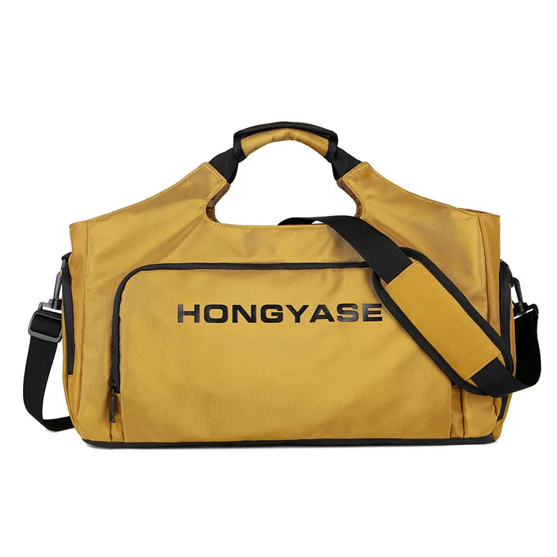 حقيبة سفر صفراء بحمل أسود ومكتوب عليها اسم العلامة HONGYASE