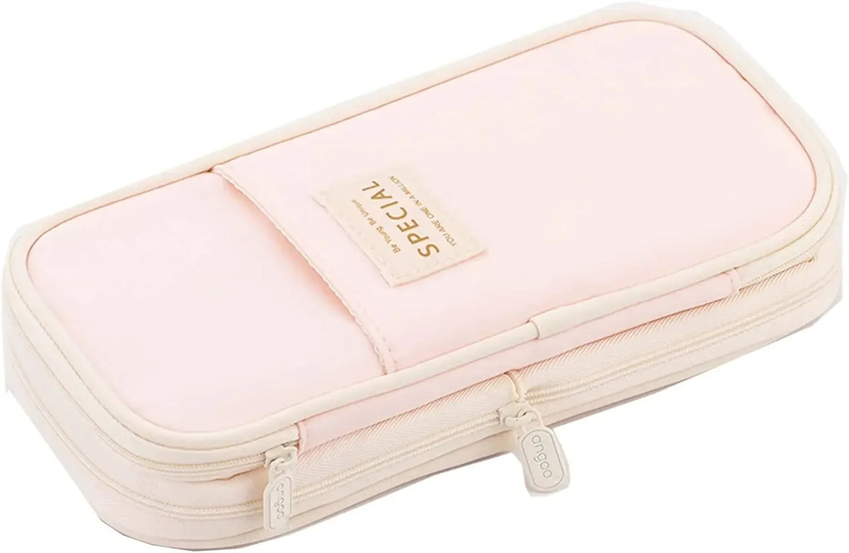 Étui à crayons rose, toile avec doublure rose pâle et étiquette 'SPÉCIAL'