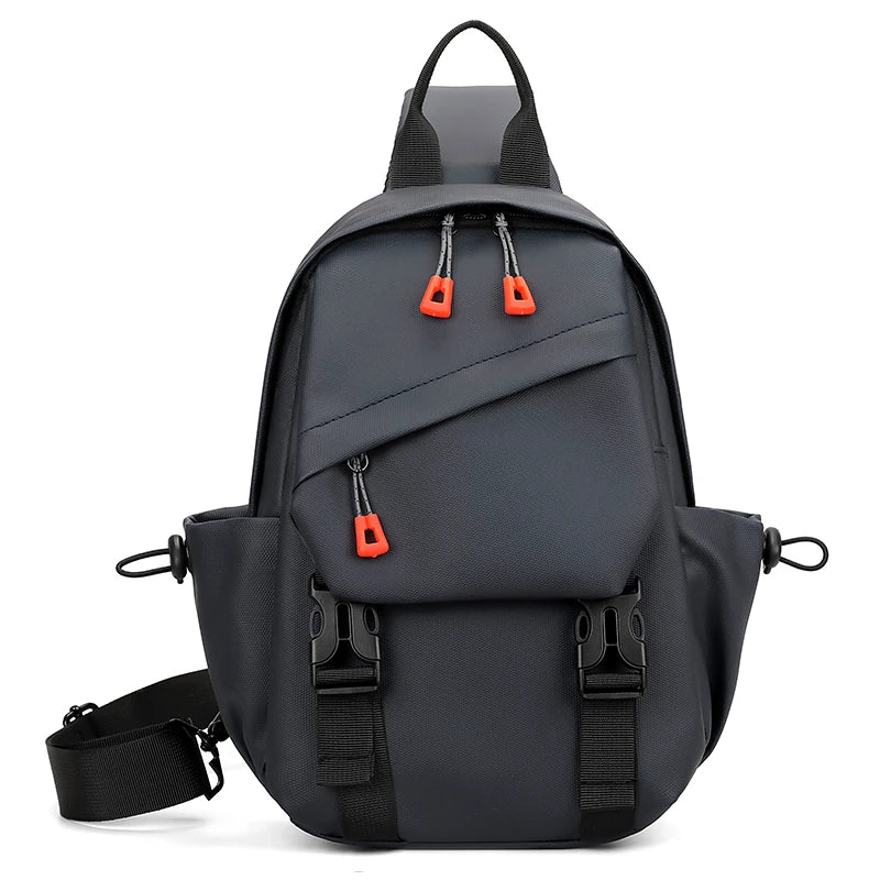 Sac de sport noir pour homme, extérieur, avec sangles et boucles réglables.