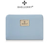 Hellblaue Leder-Karteikarte mit goldfarbener Baellerry-Logoplatte.