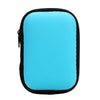 Sac de rangement portable bleu clair avec fermeture éclair noire et élastique.