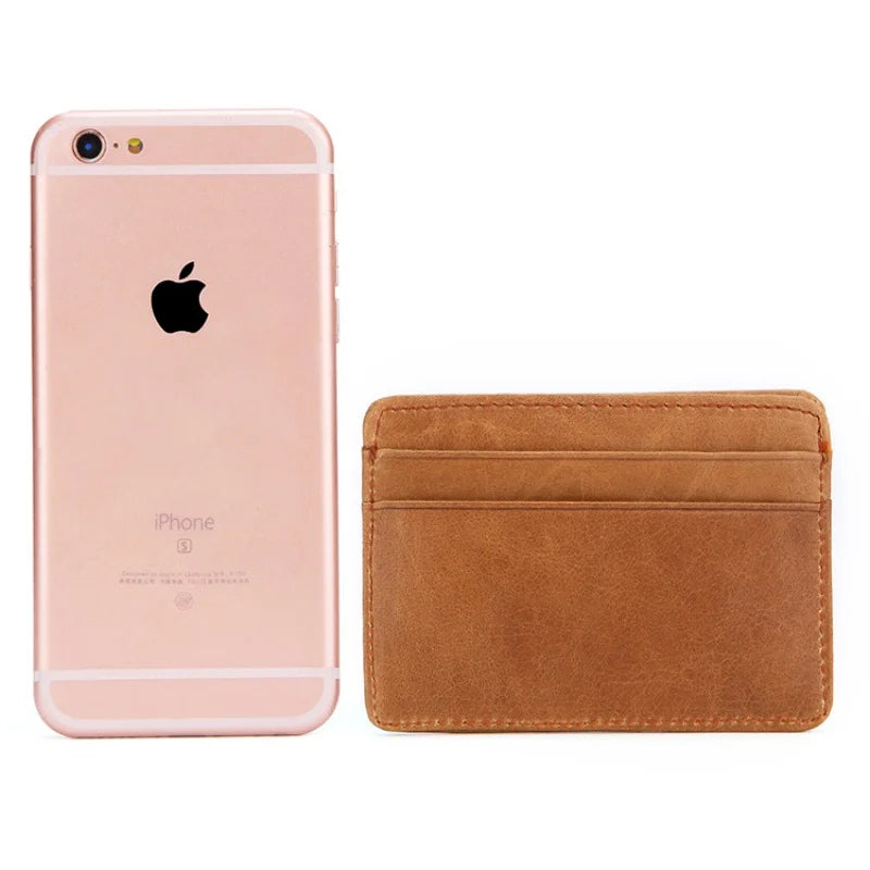Rosa iPhone-Hülle mit passendem Leder-Kartenträger-Wallet.