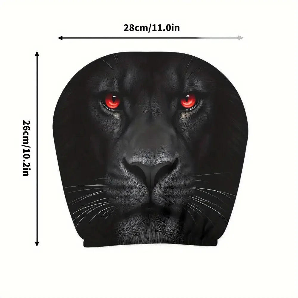 Primer plano de la cara de un pantera negra con ojos rojos brillantes, mostrado con dimensiones.